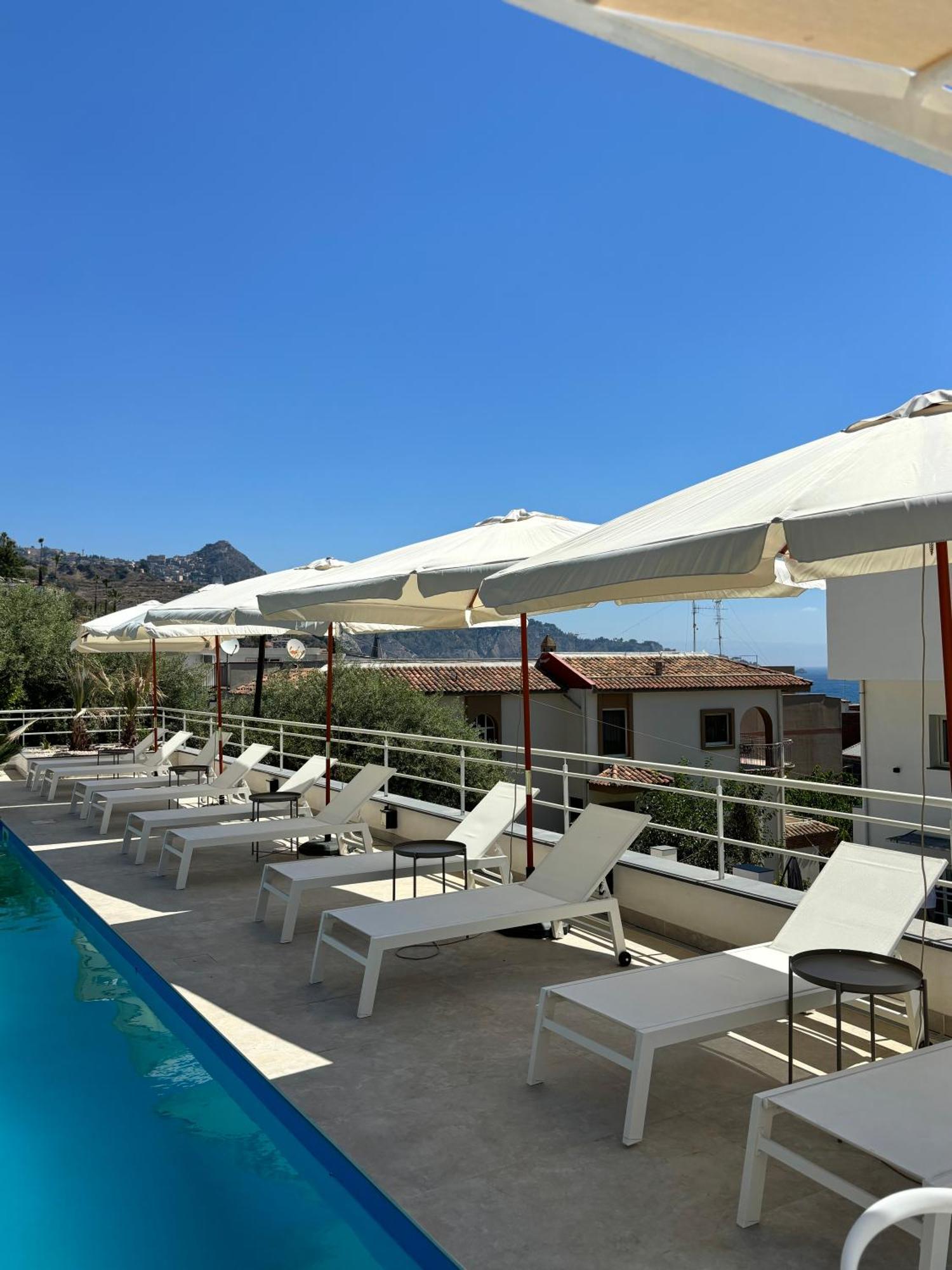Ig - "Villa Don Antonio" Apartments ジャルディーニ・ナクソス エクステリア 写真